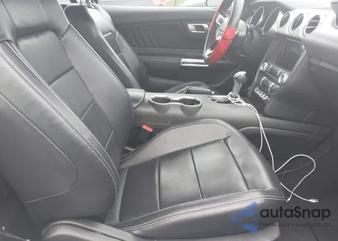 2022 Ford Mustang Ecoboost Premium z USA, uszkodzony, nr VIN 1FATP8UH3N5104988